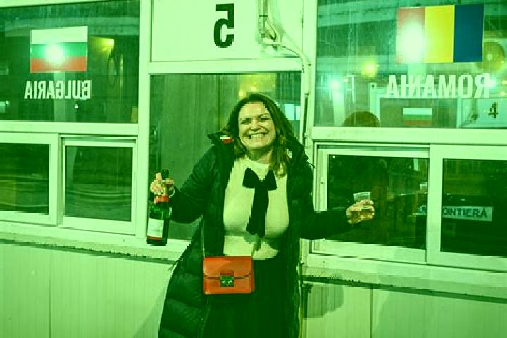 Scarlett, 36 — Escort in Paucea, Romania