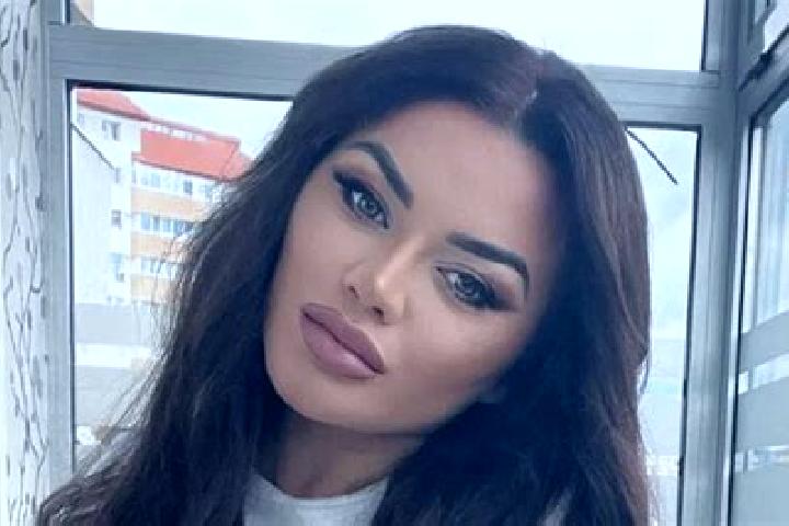 Scarlett, 36 — Escort in Salciua de Jos, Romania