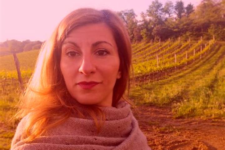 Scarlett, 37, a auburn amber-eyed indian companion based in Fara Filiorum Petri. Offering Roleplay, Overnight. Available for incall and outcall, day and even...