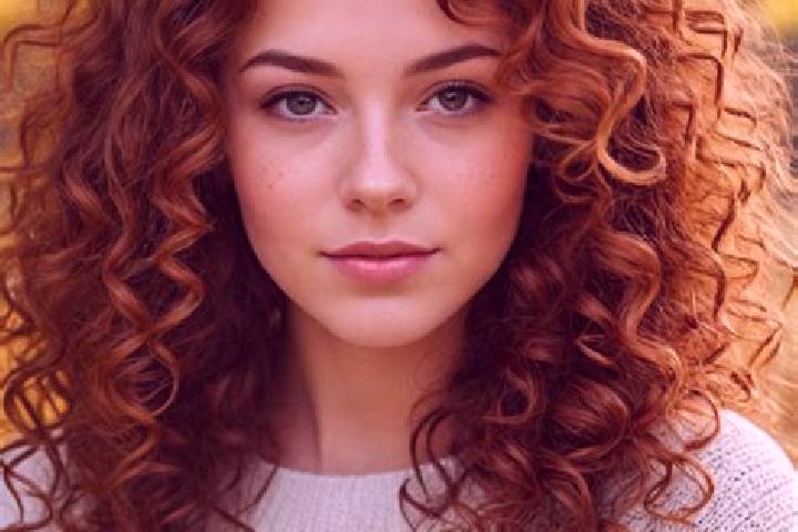 Scarlett, 37, a auburn brown-eyed slavic companion based in Capreni. Offering Duos, Girlfriend Experience, OWO. Available for incall and outcall, day and eve...