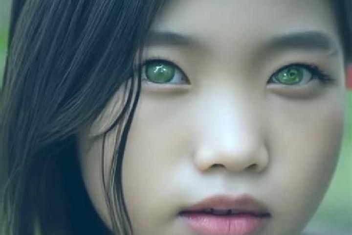 Scarlett, 37, a red green-eyed asian companion based in Lian aocun. Offering Erotic Massage, Couples, Girlfriend Experience, Duos, Overnight. Available for i...