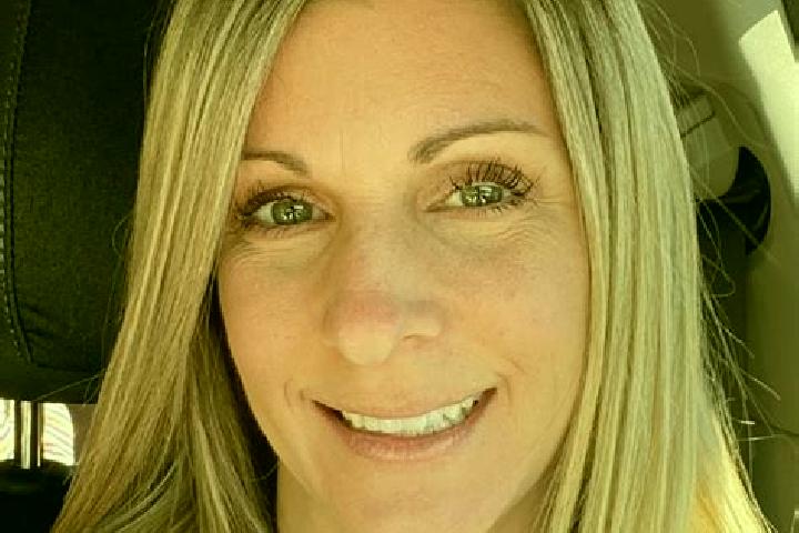 Scarlett, 37 — Escort in Burnsville, United States