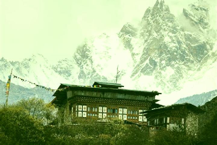 Scarlett, 37 — Escort in Laya, Bhutan