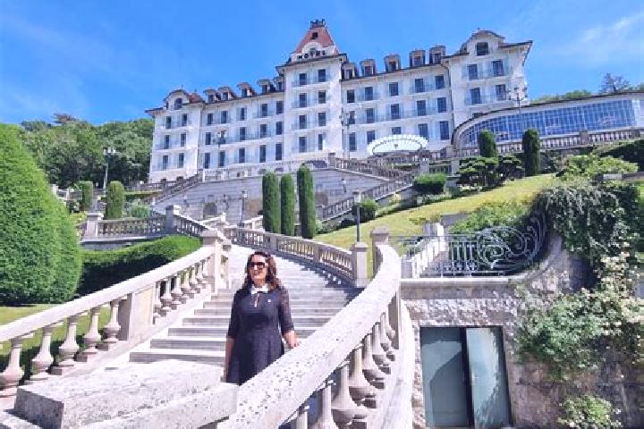 Scarlett, 37 — Escort in Menthon-Saint-Bernard, France