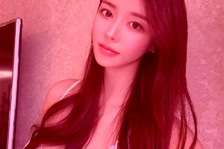 Scarlett, 37 — Escort in Yingtou, China