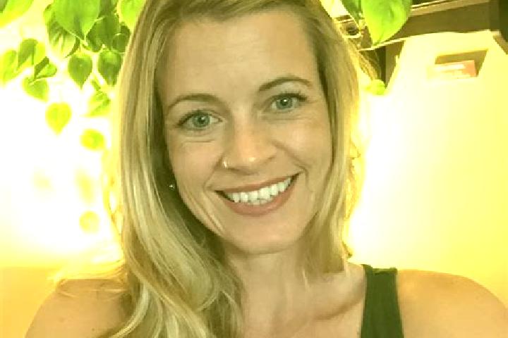 Scarlett, 38, a auburn grey-eyed caucasian companion based in Grafton. Offering BDSM, Erotic Massage, Couples. Available for incall and outcall, overnight bo...