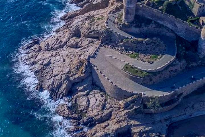 Scarlett, 38, a blonde grey-eyed caribbean companion based in Tossa de Mar. Offering Overnight, CIM, Domination, Erotic Massage. Available for incall and out...