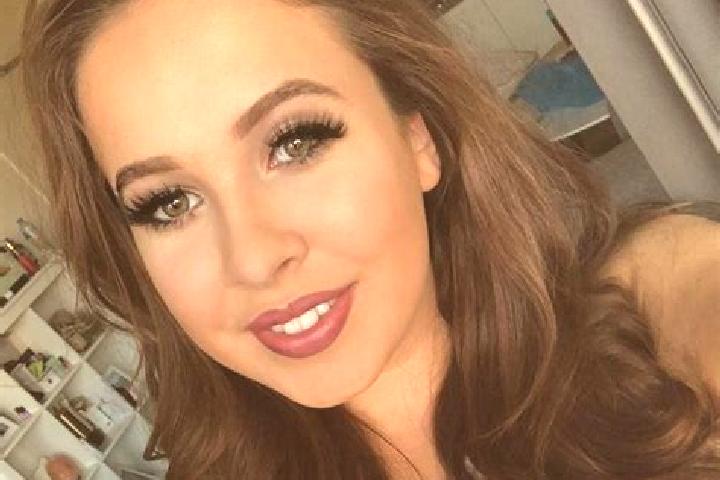 Scarlett, 38, a brunette dark-eyed caribbean companion based in Varennes-sur-Loire. Offering Tantra, Dinner Date, Duos, Couples, Domination. Available for in...