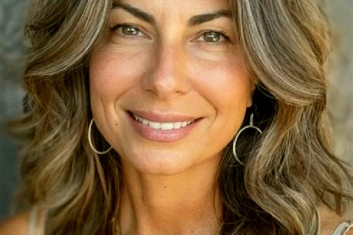 Scarlett, 38, a brunette grey-eyed middle eastern companion based in Whitelaw. Offering Overnight, Travel Companion, Duos. Available for incall and outcall, ...