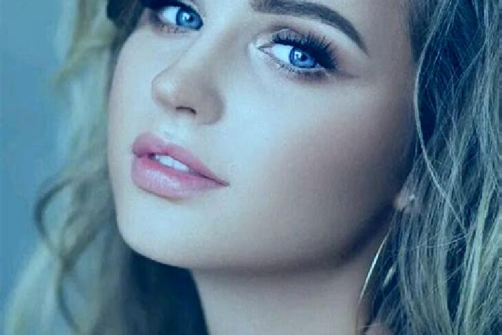 Scarlett, 38, a dark blonde blue-eyed mediterranean companion based in Haisnes. Offering 69, Couples, Domination, Overnight. Available for incall and outcall...
