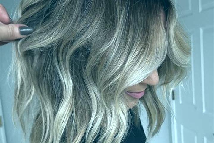 Scarlett, 38, a dark blonde dark-eyed caucasian companion based in Kamra. Offering 69, Overnight, OWO. Available for incall and outcall, day and evening dates.