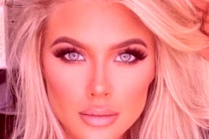 Scarlett, 38, a platinum blonde dark-eyed ebony companion based in Beverly Heights. Offering GFE, 69, Domination, Erotic Massage, Party Girl. Available for i...