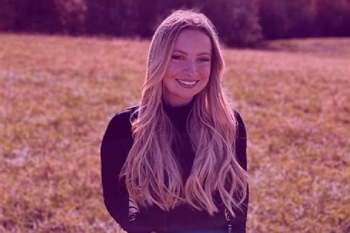 Scarlett, 38 — Escort in Coker, United States