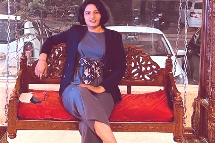 Scarlett, 38 — Escort in Jangra, China