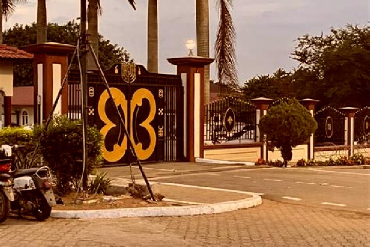Scarlett, 38 — Escort in Kibi, Ghana