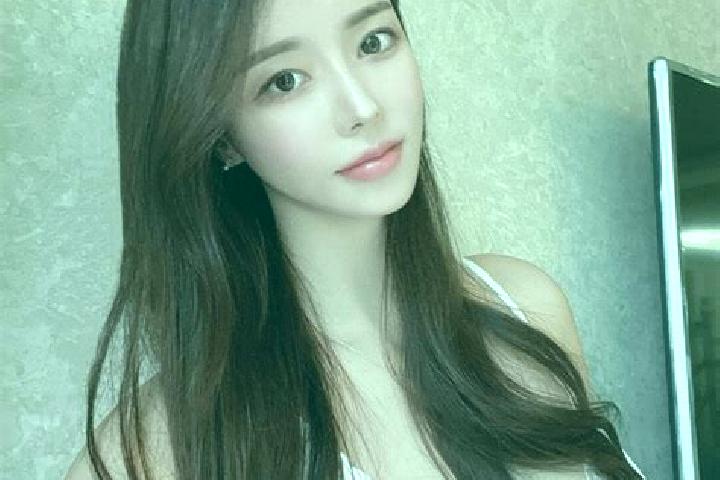 Scarlett, 38 — Escort in Kongjiazhuang, China