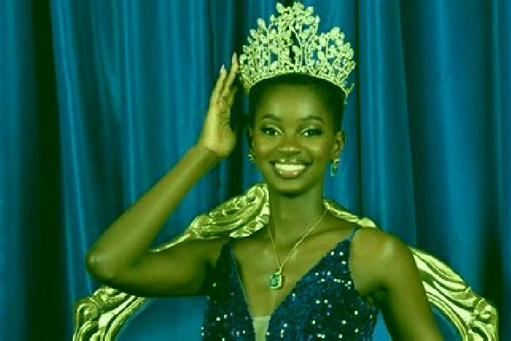 Scarlett, 38 — Escort in Kouassi-Badoukro, Ivory Coast