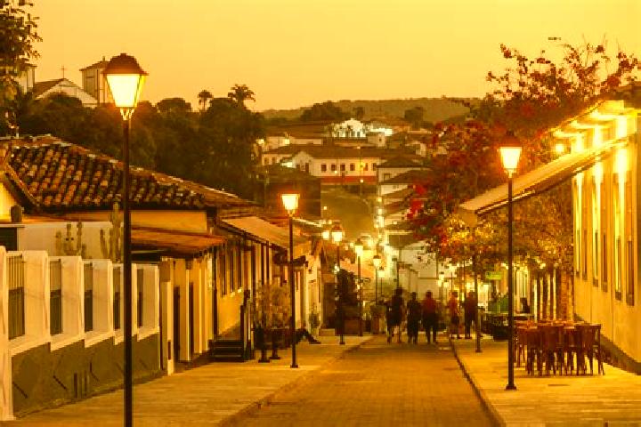Scarlett, 38 — Escort in Pirenopolis, Brazil