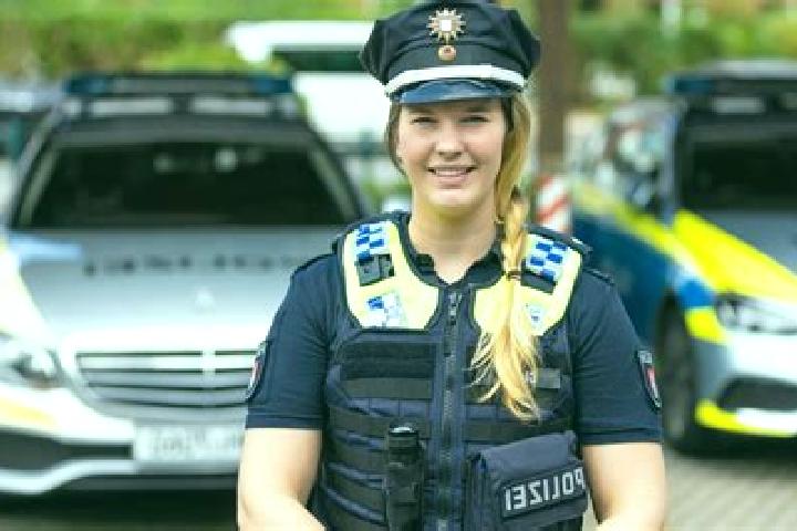 Scarlett, 38 — Escort in Rahlstedt, Germany