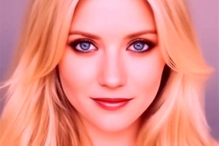 Scarlett, 39, a blonde amber-eyed mixed companion based in Sajavakho. Offering Tantra, Couples, Massage, OWO. Available for incall and outcall, day and eveni...