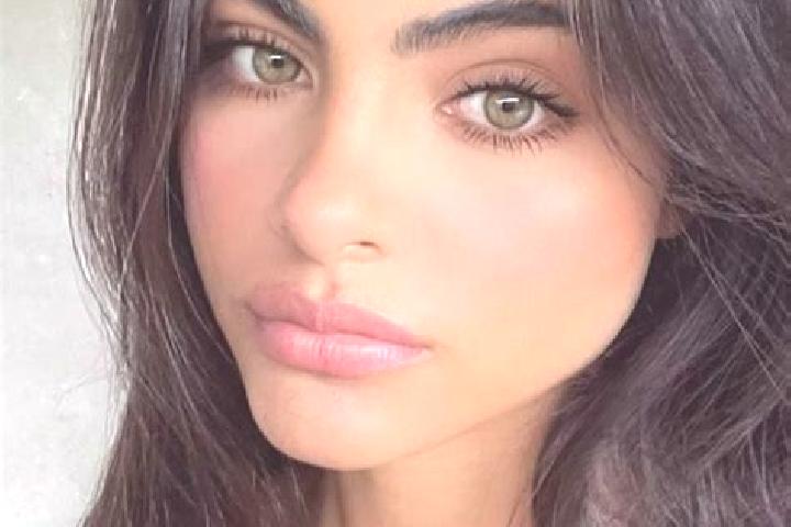 Scarlett, 39, a brunette brown-eyed indian companion based in Visperterminen. Offering Striptease, Tantra, BDSM, Couples. Available for incall and outcall, o...