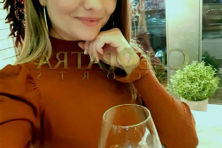 Scarlett, 39, a red amber-eyed latina companion based in Jaitaran. Offering 69, GFE, Dinner Date, Striptease. Available for incall and outcall, day and eveni...