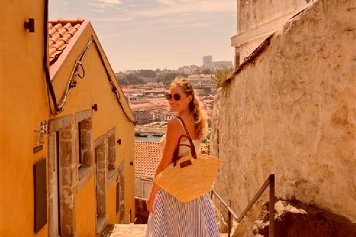 Scarlett, 39 — Escort in Porto Estrela, Brazil