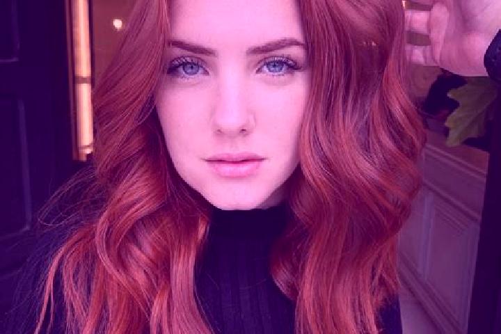 Sienna, 20, a auburn blue-eyed european companion based in Tobarra. Offering Tantra, OWO, Striptease. Available for incall and outcall, day and evening dates.