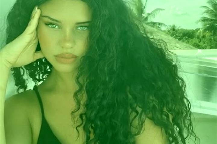 Sienna, 20, a black grey-eyed latina companion based in Zhalagash. Offering BDSM, Erotic Massage, Party Girl. Available for incall and outcall, day and eveni...
