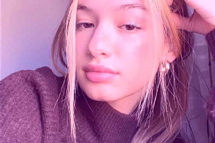 Sienna, 20, a blonde brown-eyed mixed companion based in Colonia Lindavista. Offering Domination, Roleplay, Deep French Kissing, Fetish, Striptease. Availabl...