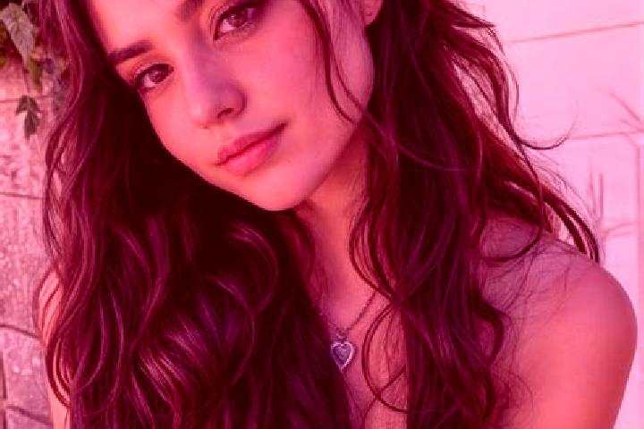 Sienna, 20, a blonde hazel-eyed middle eastern companion based in Cazombo. Offering Erotic Massage, CIM, Girlfriend Experience. Available for incall and outc...