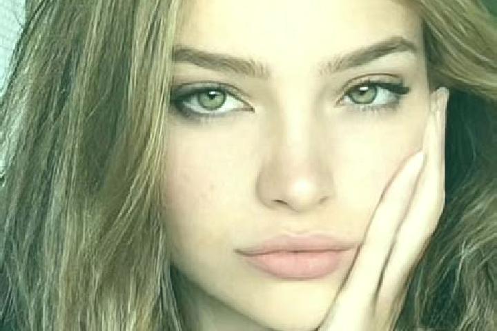 Sienna, 20, a blonde hazel-eyed slavic companion based in Vega de Espinareda. Offering GFE, Dinner Date, CIM, Striptease. Available for incall and outcall, o...