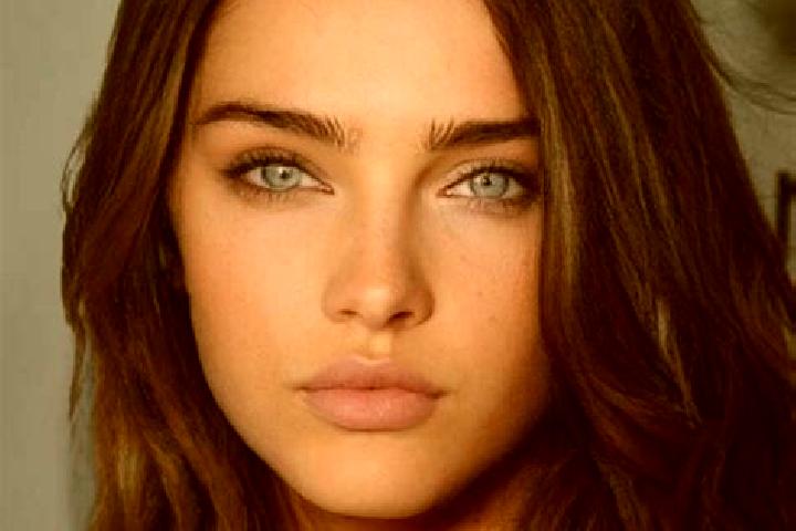 Sienna, 20, a brunette blue-eyed middle eastern companion based in Gloednitz. Offering Duos, A-Level, Roleplay. Available for incall and outcall, day and eve...