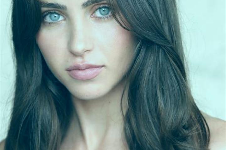 Sienna, 20, a brunette dark-eyed caribbean companion based in Bad Liebenwerda. Offering Deep French Kissing, GFE, CIM, Dinner Date. Available for incall and ...