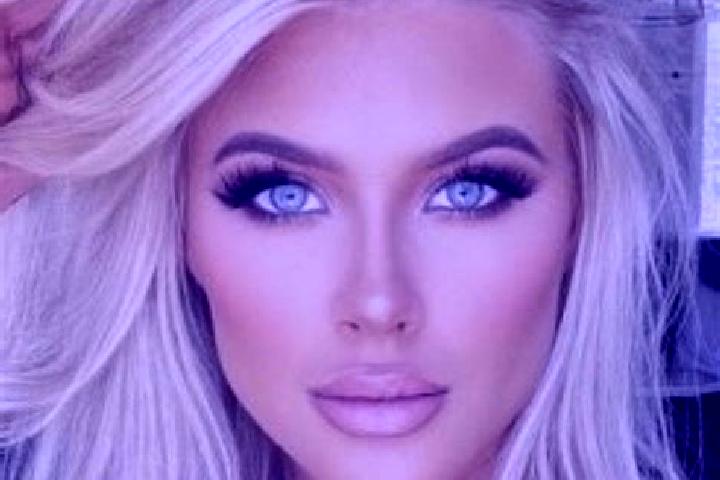 Sienna, 20, a platinum blonde green-eyed caribbean companion based in Nottensdorf. Offering BDSM, Fetish, Travel Companion, Tantra, Dinner Date. Available fo...