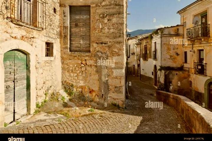 Sienna, 20 — Escort in Cansano, Italy