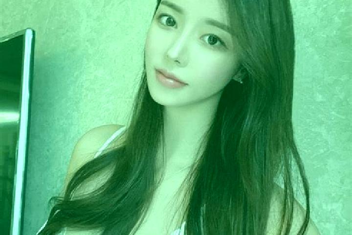 Sienna, 20 — Escort in Jiuxiangling, China