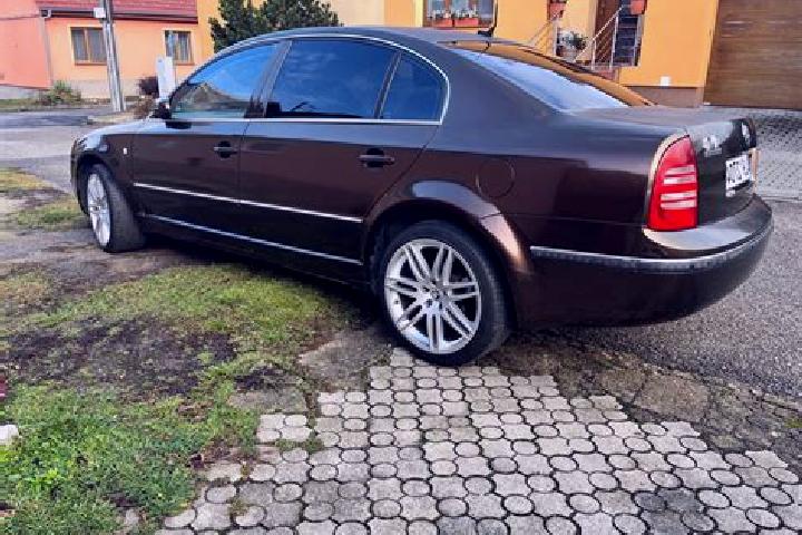 Sienna, 20 — Escort in Kostice, Czech Republic