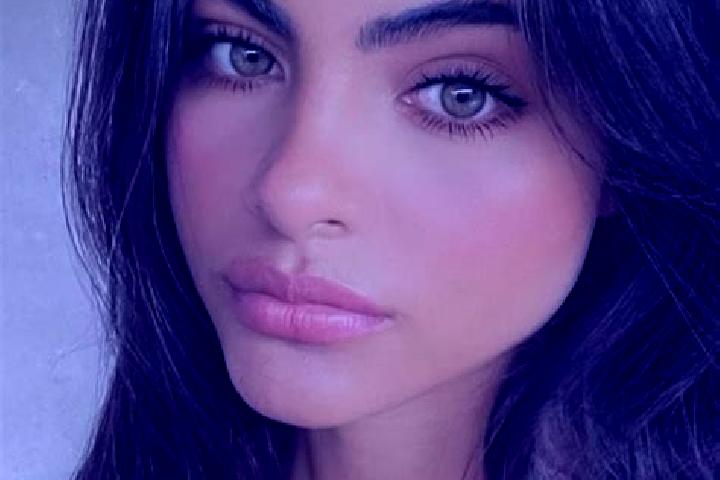 Sienna, 21, a black hazel-eyed caucasian companion based in Menznau. Offering Roleplay, 69, Striptease, A-Level. Available for incall and outcall, overnight ...