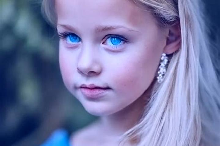 Sienna, 21, a blonde blue-eyed indian companion based in Caerano di San Marco. Offering Massage, 69, BDSM. Available for incall and outcall, overnight bookin...