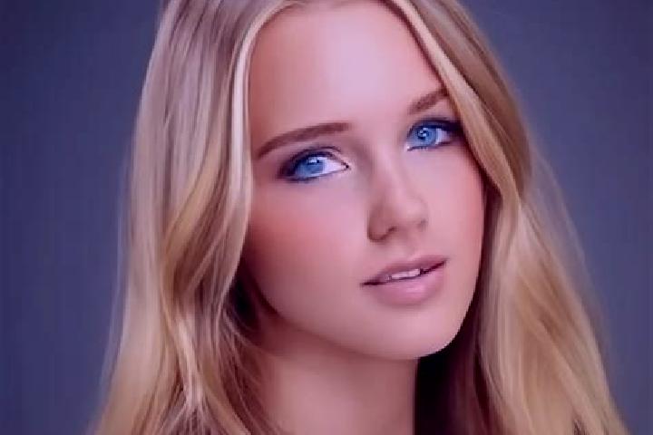 Sienna, 21, a blonde grey-eyed asian companion based in Montagarro. Offering Overnight, Girlfriend Experience, Deep French Kissing, Dinner Date. Available fo...
