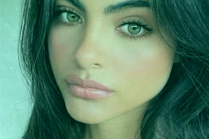 Sienna, 21, a brunette hazel-eyed caribbean companion based in Thung Song. Offering 69, Travel Companion, Duos, Striptease. Available for incall and outcall,...