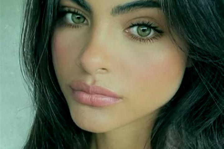 Sienna, 21, a red dark-eyed indian companion based in Geyen. Offering Domination, Tantra, 69, Party Girl, Prostate Massage. Available for incall and outcall,...