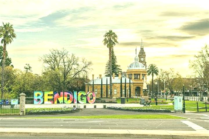 Sienna, 21 — Escort in Bendigo, Australia