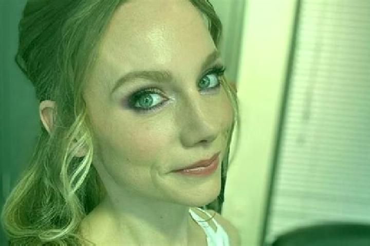 Sienna, 21 — Escort in McEwen, Canada