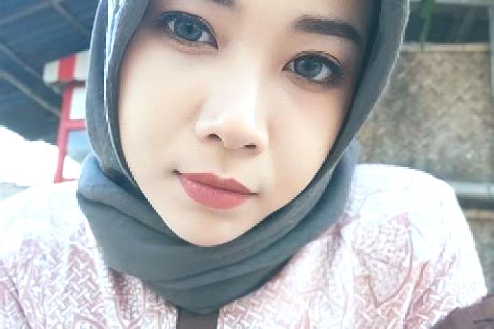 Sienna, 21 — Escort in Slahung, Indonesia