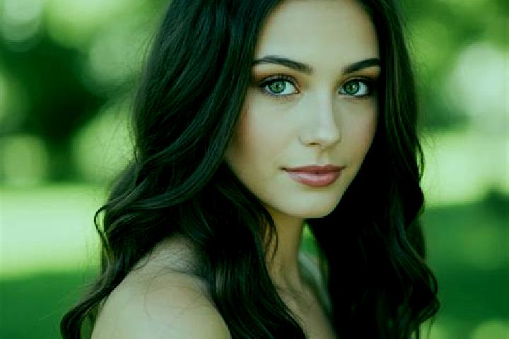 Sienna, 22, a auburn hazel-eyed mixed companion based in King Edward. Offering Party Girl, Girlfriend Experience, Couples, Massage. Available for incall and ...