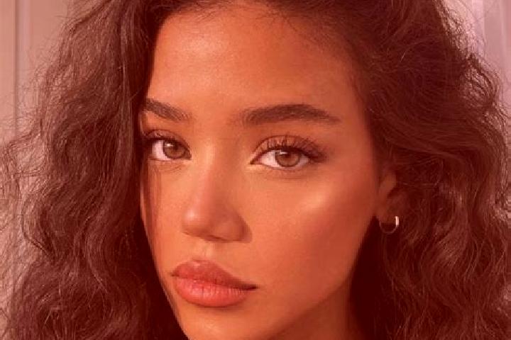 Sienna, 22, a black brown-eyed mediterranean companion based in Sanxixiang. Offering Striptease, Party Girl, 69, GFE, Couples. Available for incall and outca...