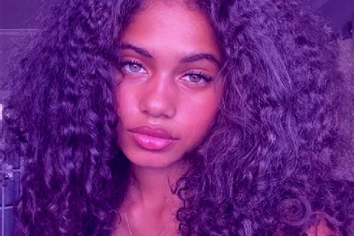 Sienna, 22, a black grey-eyed ebony companion based in Tiebila. Offering GFE, Roleplay, OWO, Fetish. Available for incall and outcall, day and evening dates.