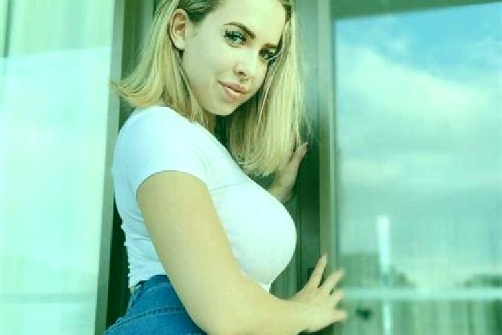 Sienna, 22, a blonde amber-eyed indian companion based in Acquaro. Offering Prostate Massage, Duos, Dinner Date, Fetish, Erotic Massage. Available for incall...